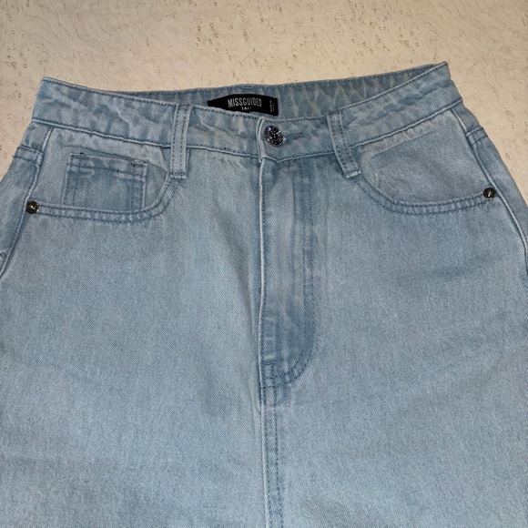 Missguided Riot High Waisted Mom Jeans | Light Wash Denim - Picture 5 of 5